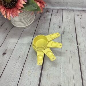 vintage tupperware gold Measuring Cups replacements not a full set